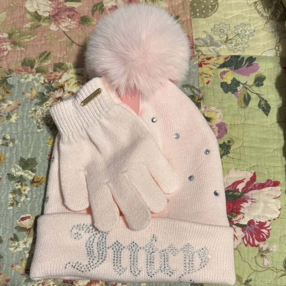 Juicy‎ Couture Light Pink Pom Pom Beanie Kids Hat and Glove Set - New